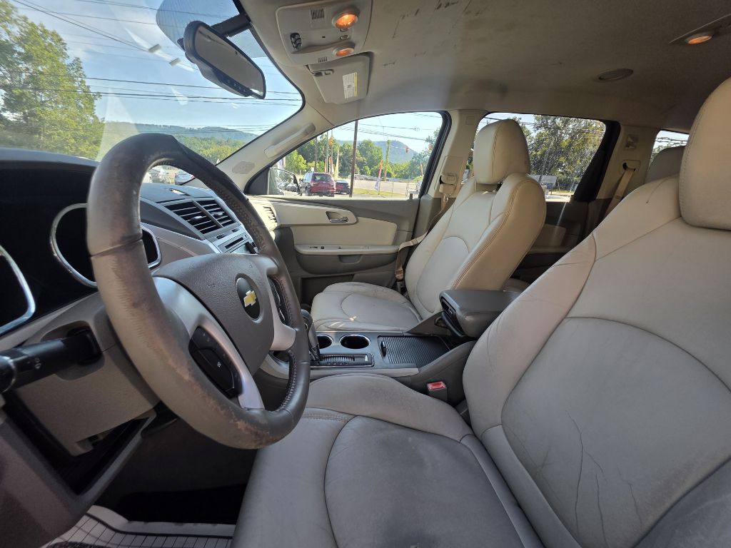 Photo 12 of this CHEVROLET TRAVERSE