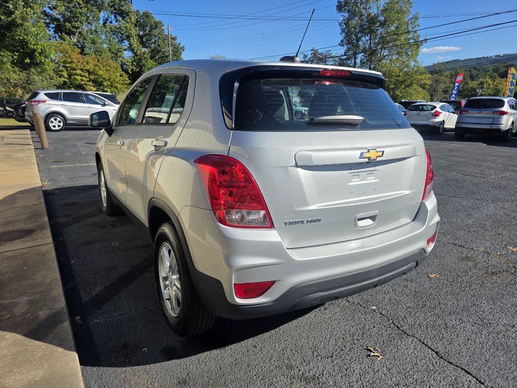 Photo 13 of this CHEVROLET TRAX