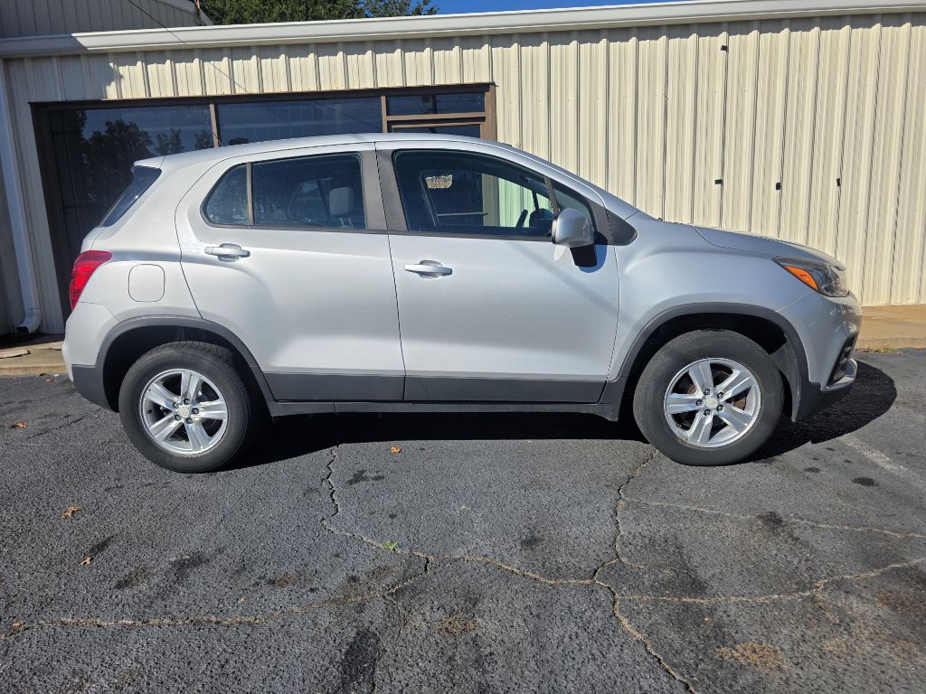 Photo 12 of this CHEVROLET TRAX