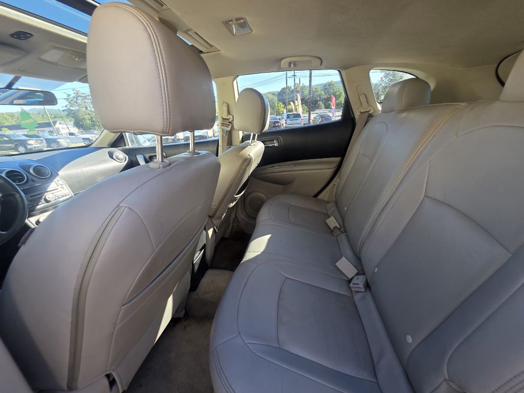 Photo 12 of this NISSAN ROGUE