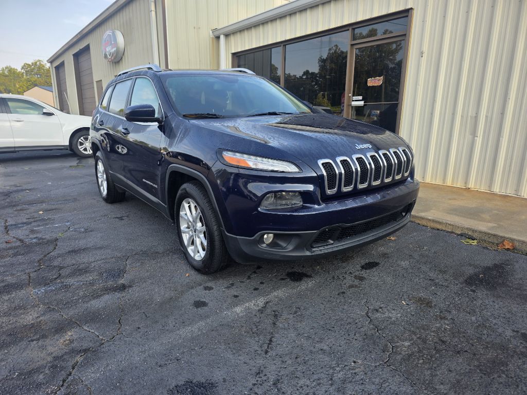 Photo 16 of this JEEP CHEROKEE