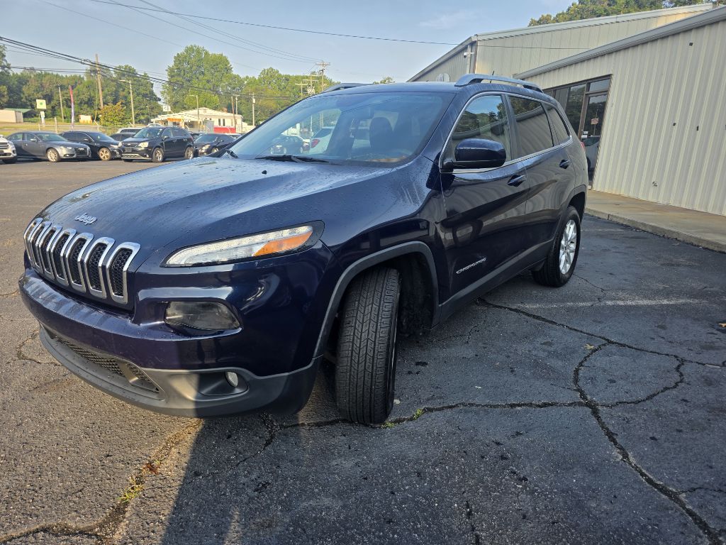 Photo 10 of this JEEP CHEROKEE