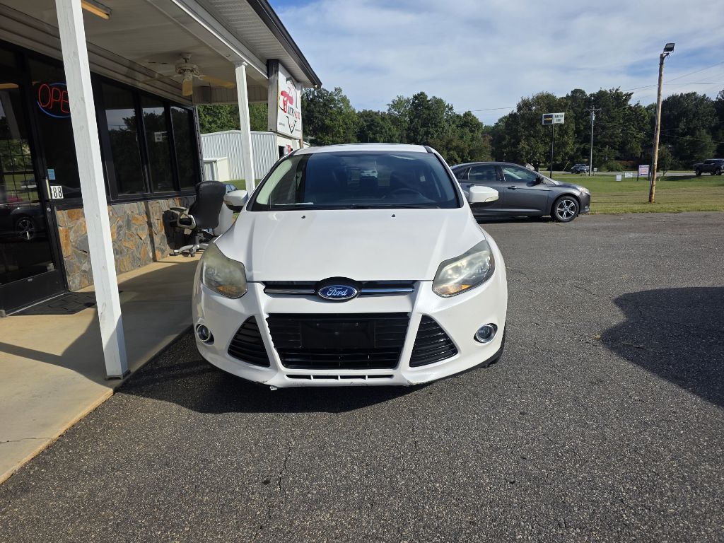 Photo 18 of this FORD FOCUS