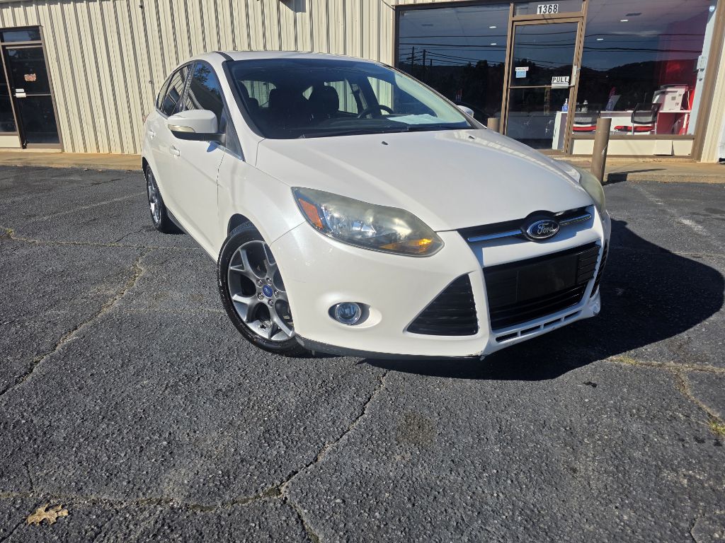 Photo 2 of this FORD FOCUS