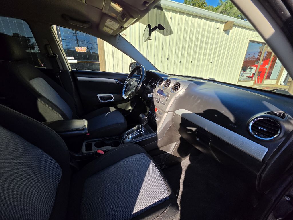 Photo 3 of this CHEVROLET CAPTIVA