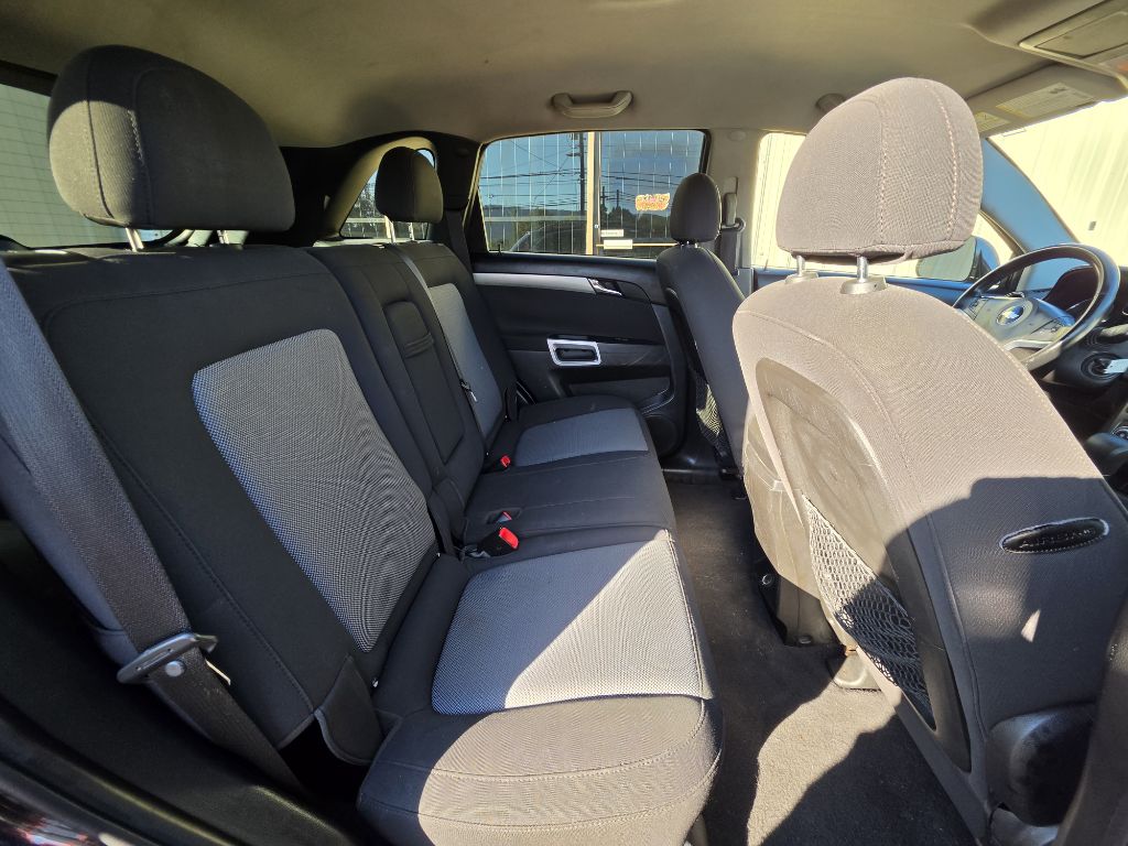 Photo 13 of this CHEVROLET CAPTIVA