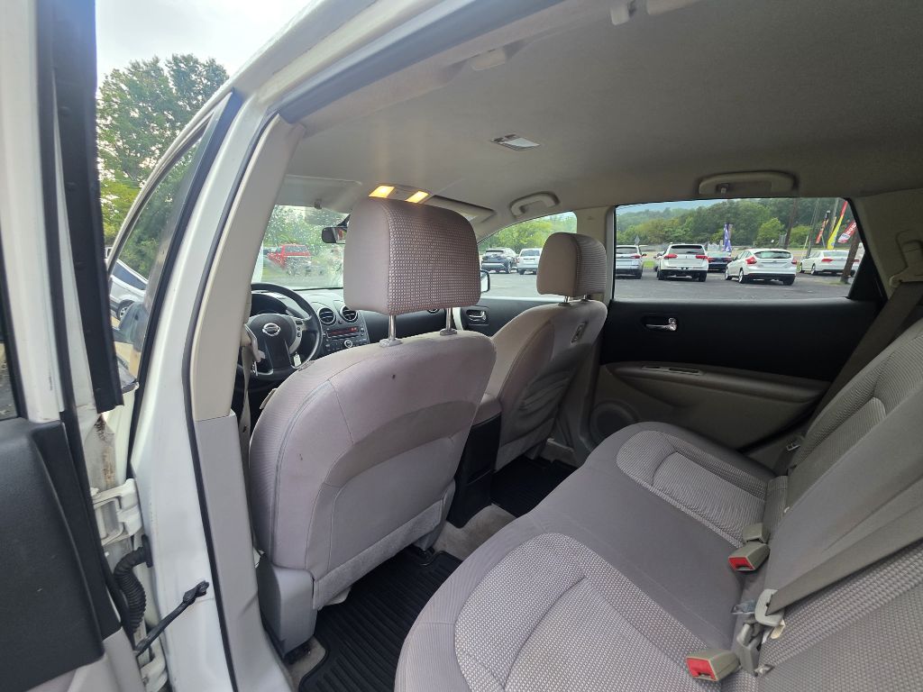 Photo 15 of this NISSAN ROGUE