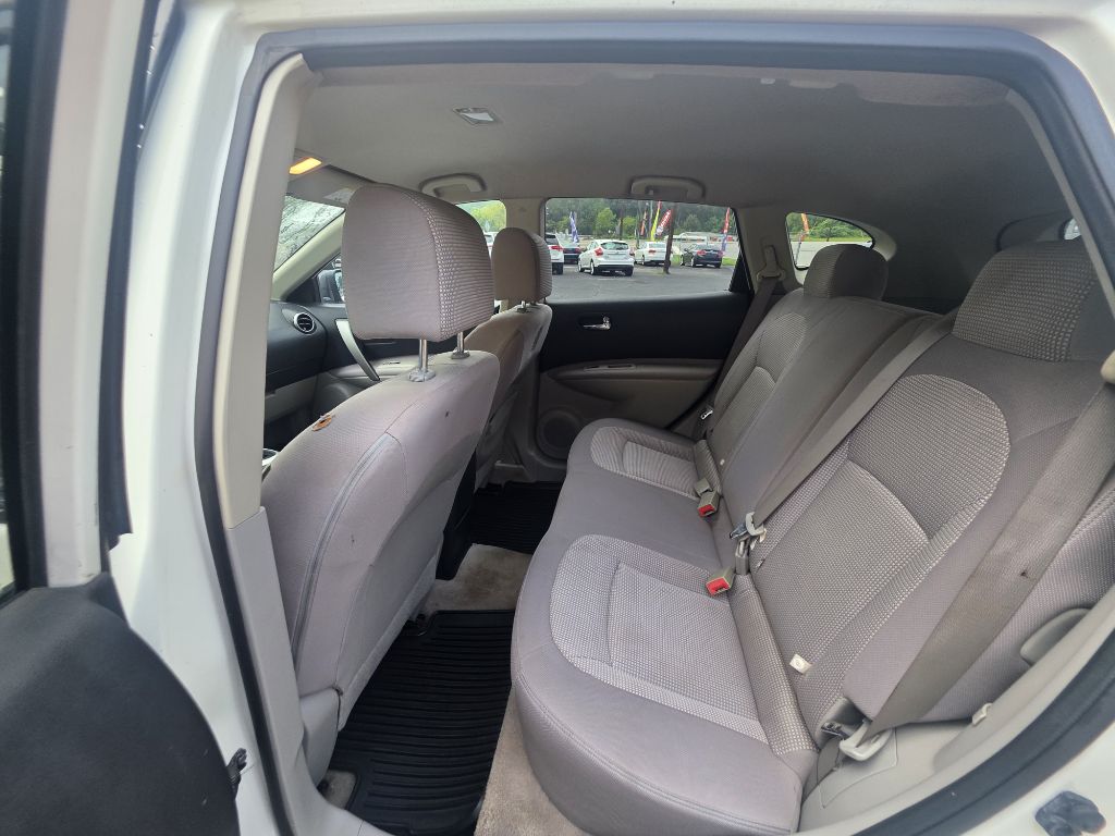 Photo 12 of this NISSAN ROGUE