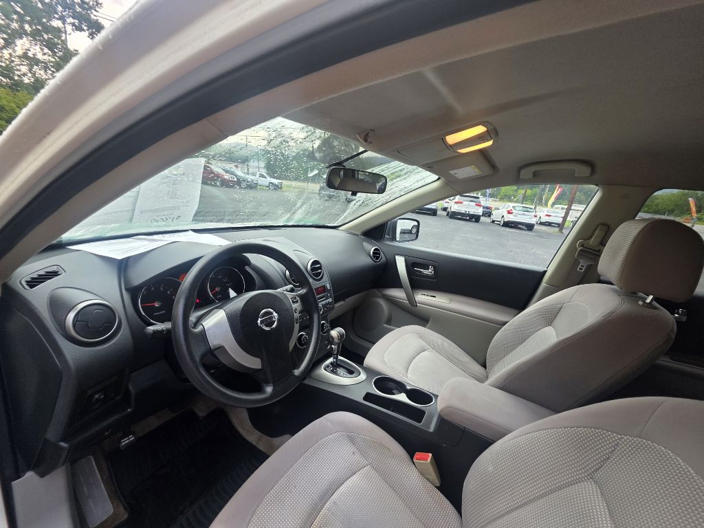 Photo 10 of this NISSAN ROGUE
