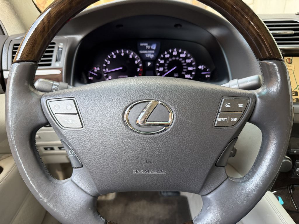 Photo 26 of this LEXUS LS