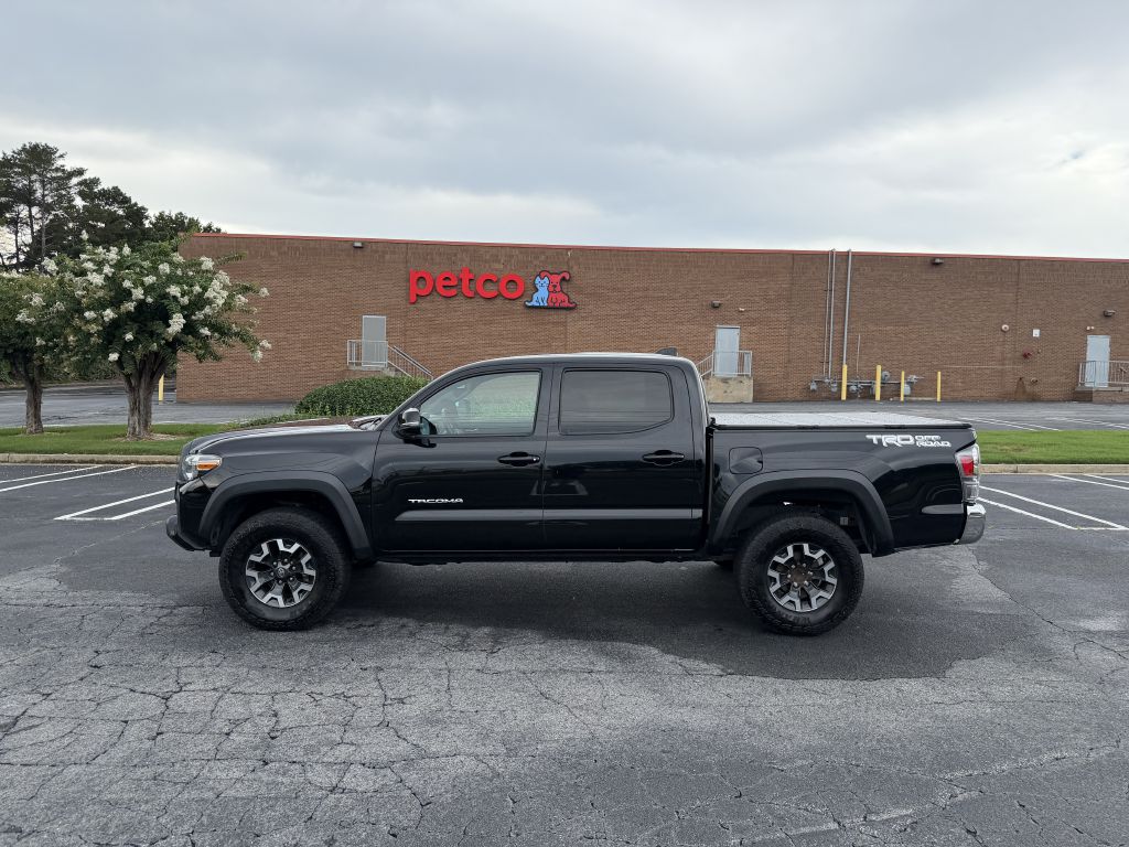 Photo 8 of this TOYOTA TACOMA