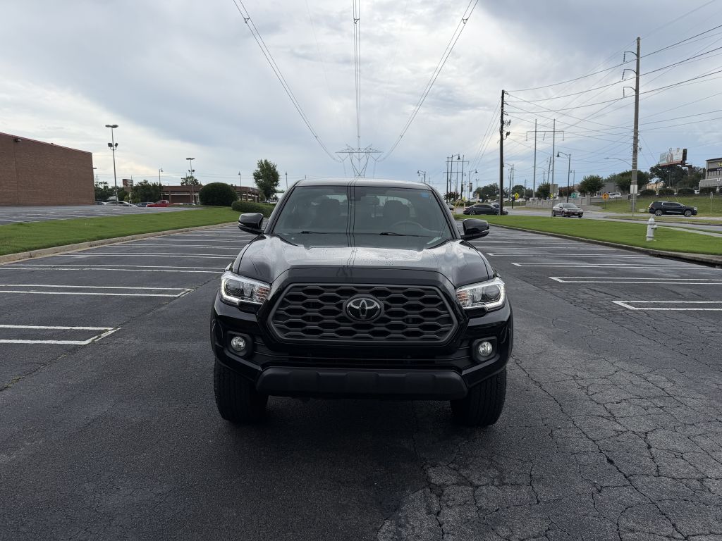 Photo 2 of this TOYOTA TACOMA