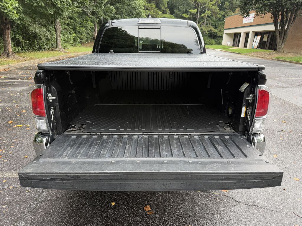 Photo 13 of this TOYOTA TACOMA