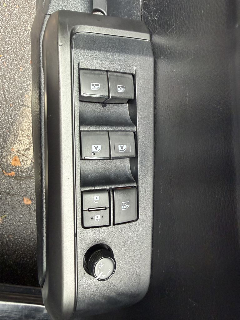 Photo 20 of this TOYOTA TACOMA