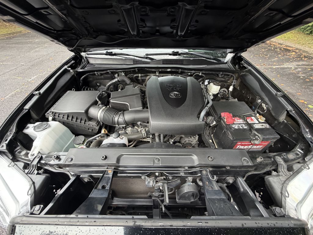 Photo 37 of this TOYOTA TACOMA