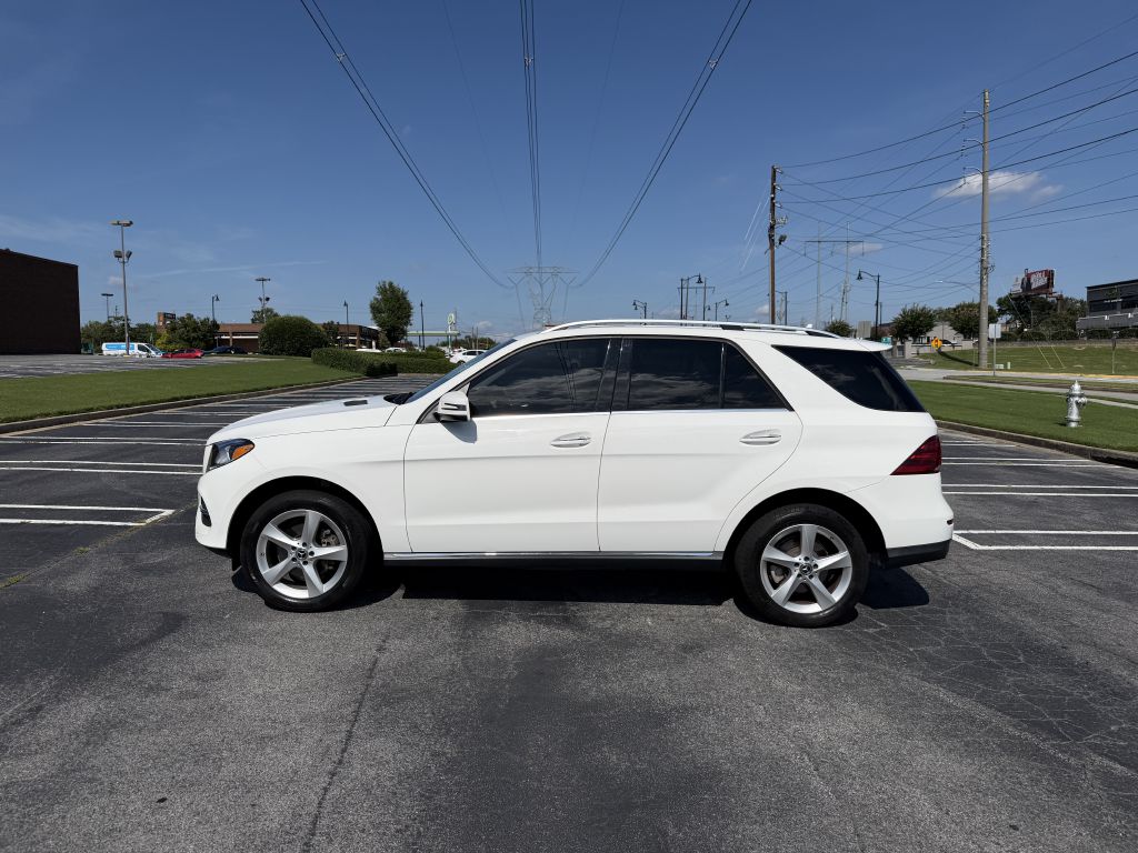Photo 8 of this MERCEDES-BENZ GLE