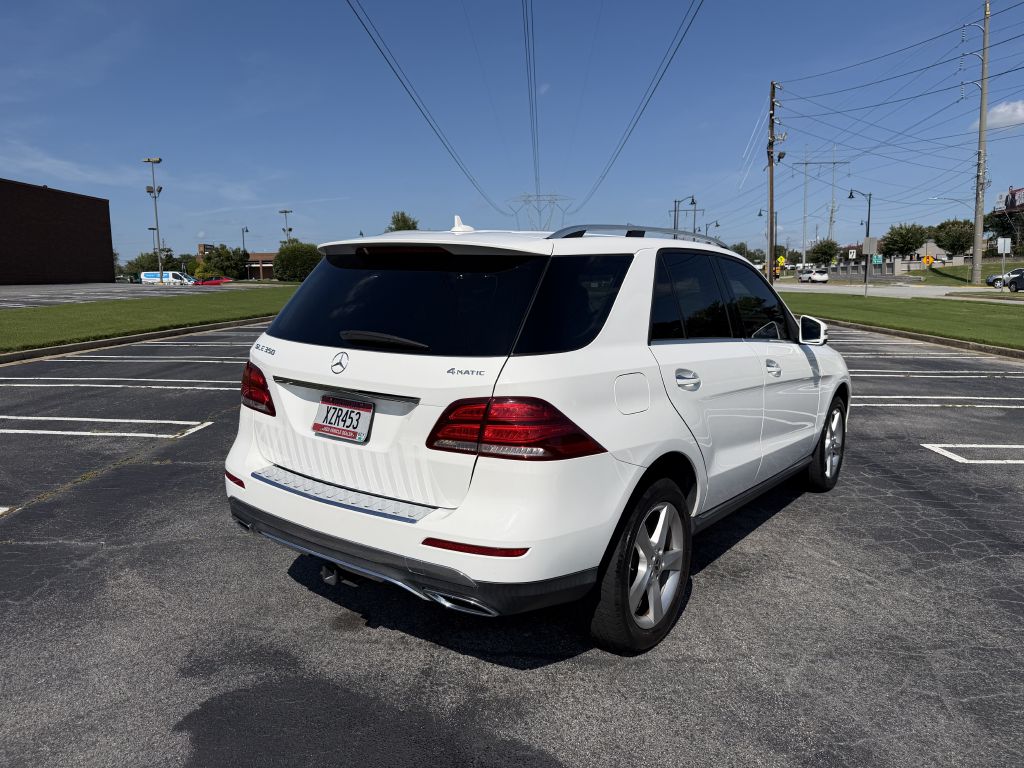 Photo 5 of this MERCEDES-BENZ GLE