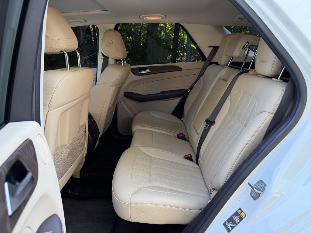 Photo 13 of this MERCEDES-BENZ GLE