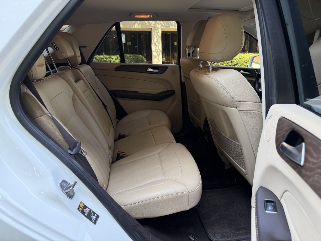 Photo 16 of this MERCEDES-BENZ GLE