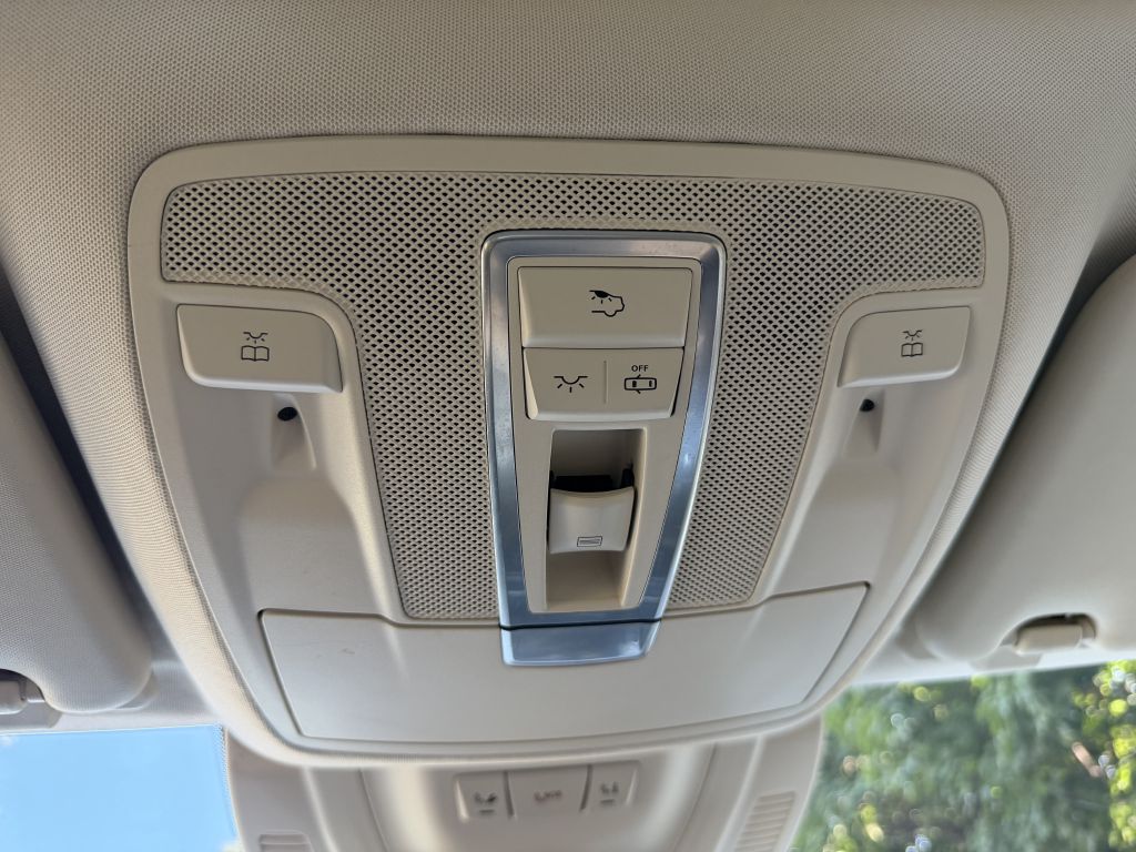 Photo 36 of this MERCEDES-BENZ GLE