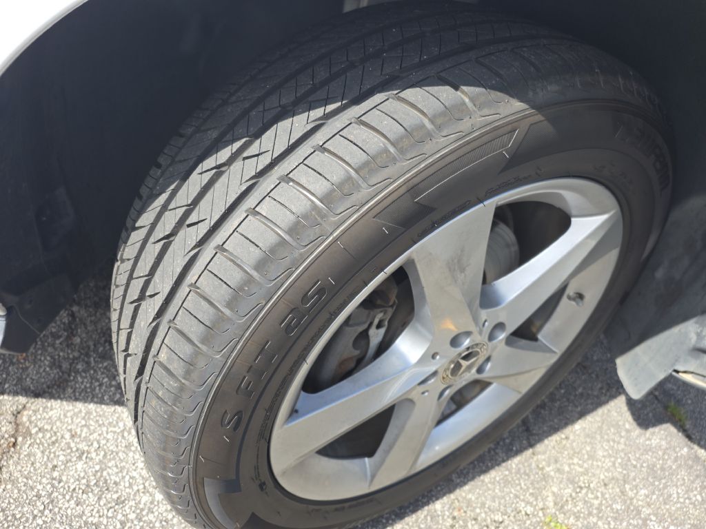 Photo 39 of this MERCEDES-BENZ GLE