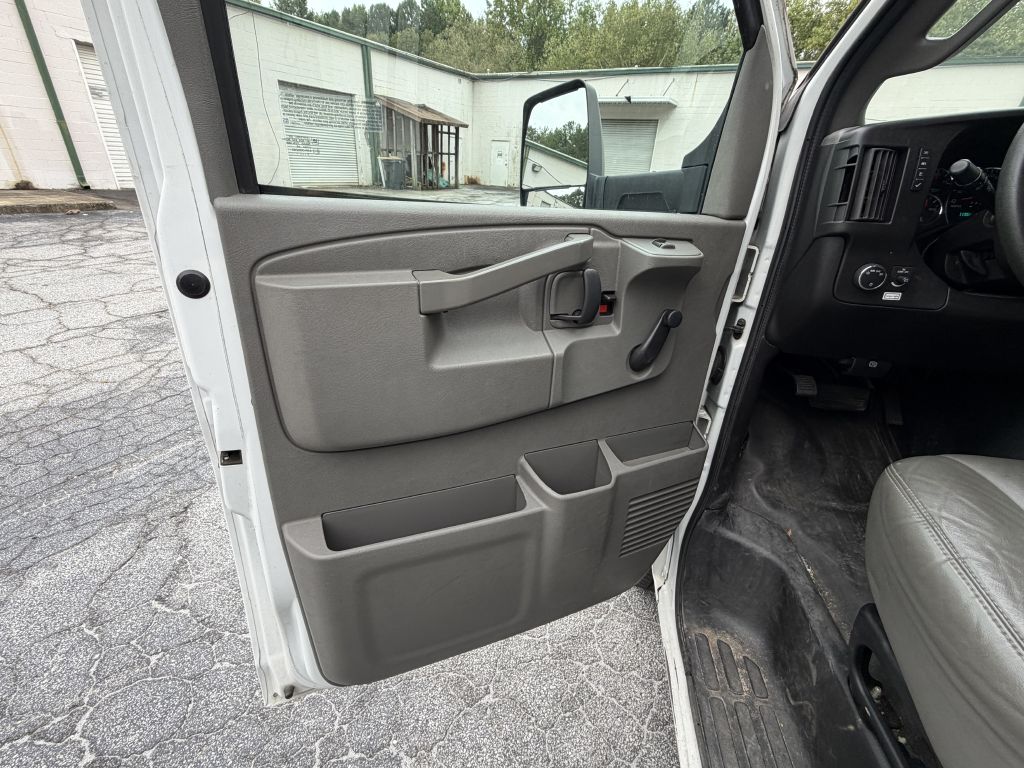 Photo 15 of this GMC SAVANA