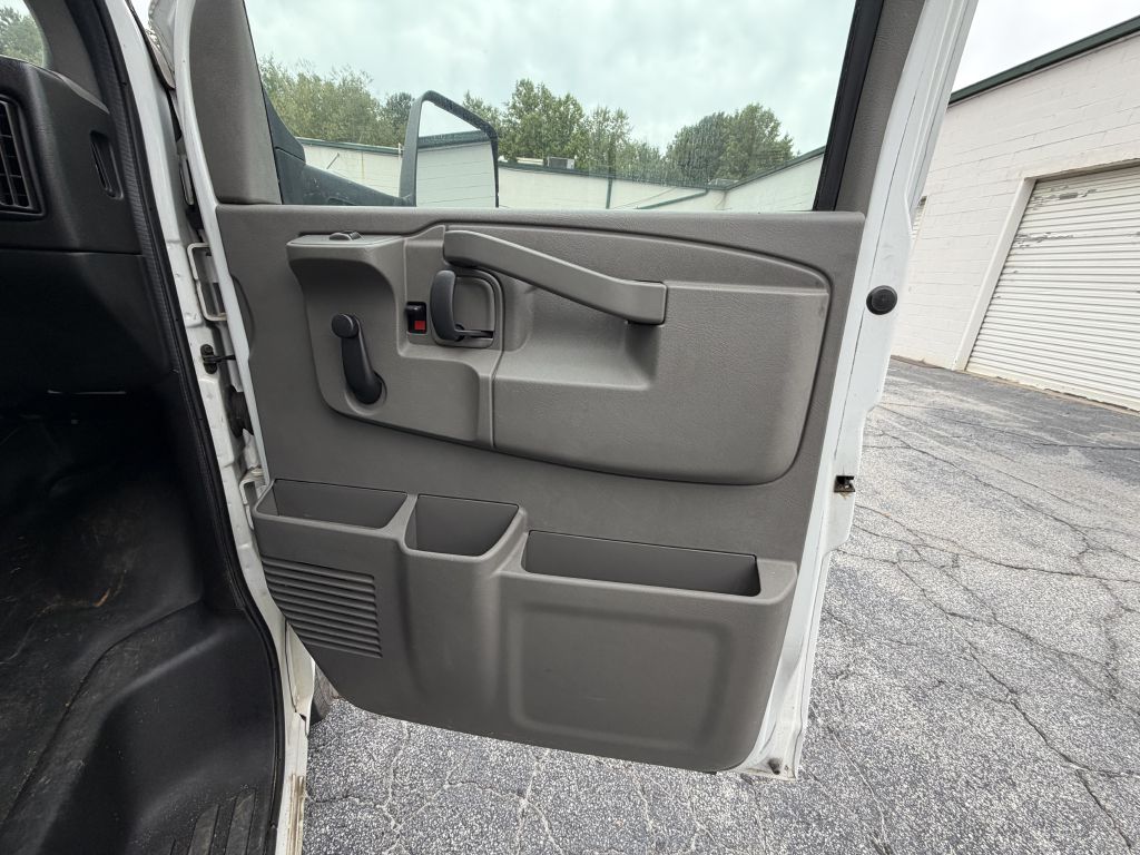 Photo 17 of this GMC SAVANA