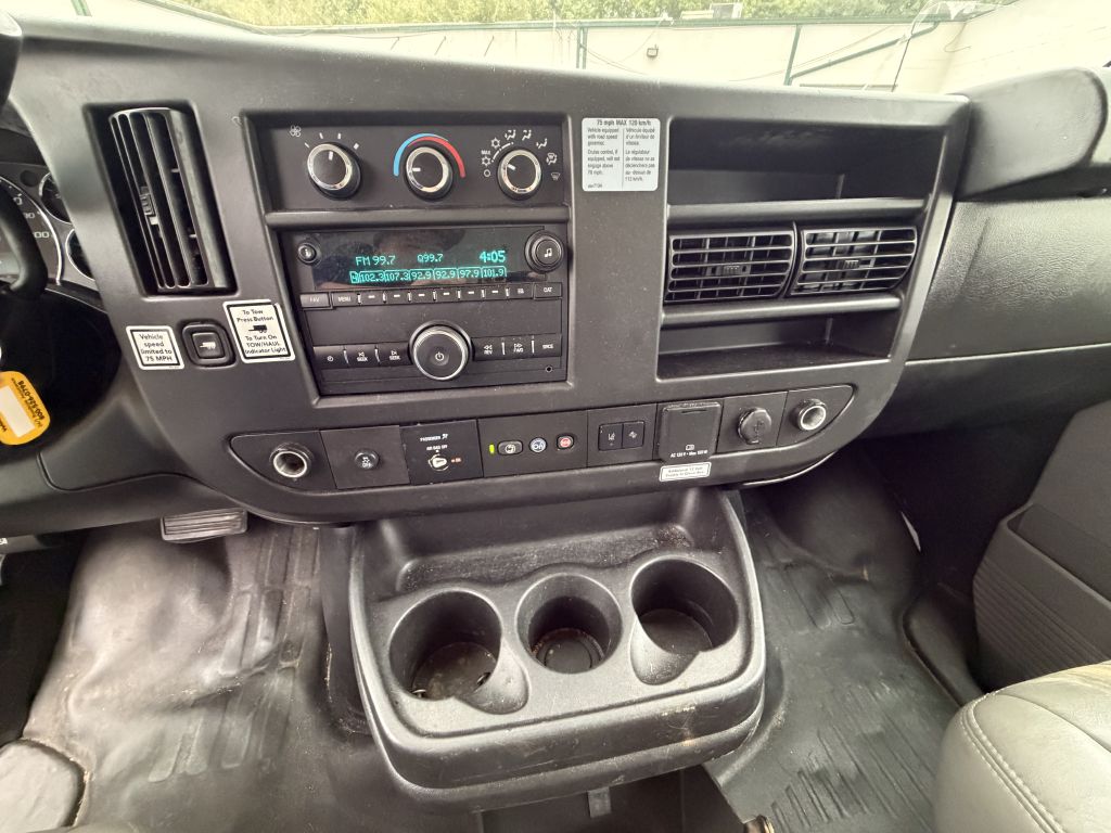 Photo 21 of this GMC SAVANA