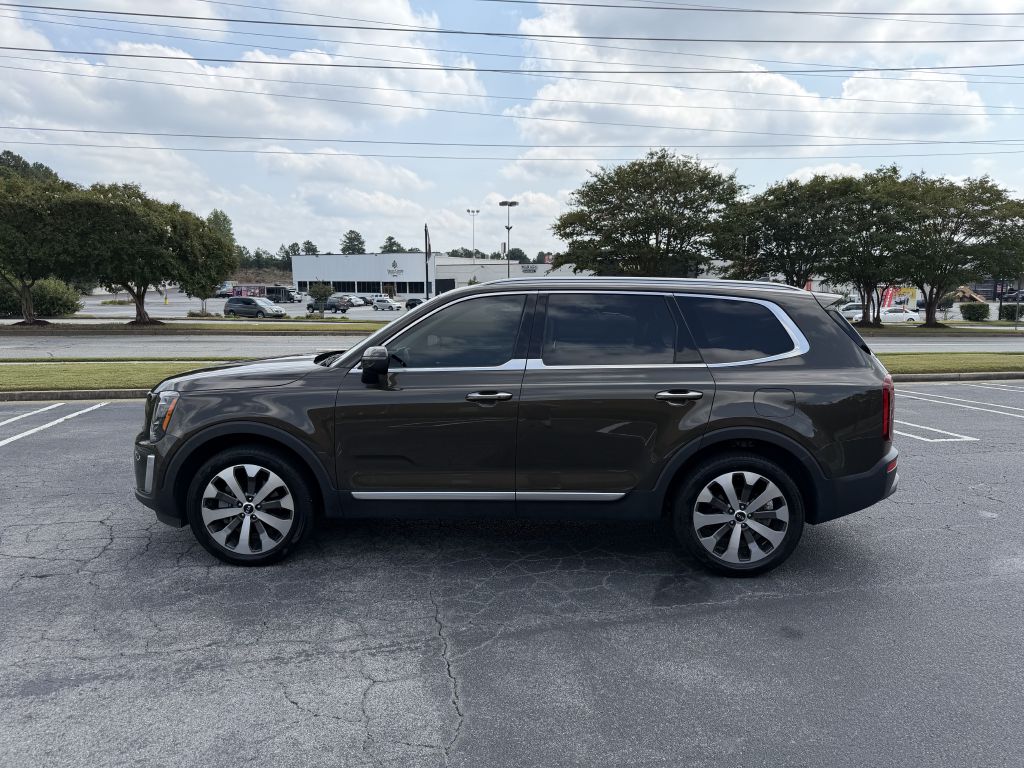 Photo 8 of this KIA TELLURIDE