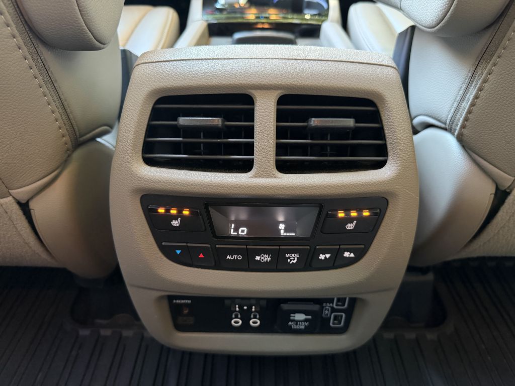 Photo 22 of this HONDA PILOT