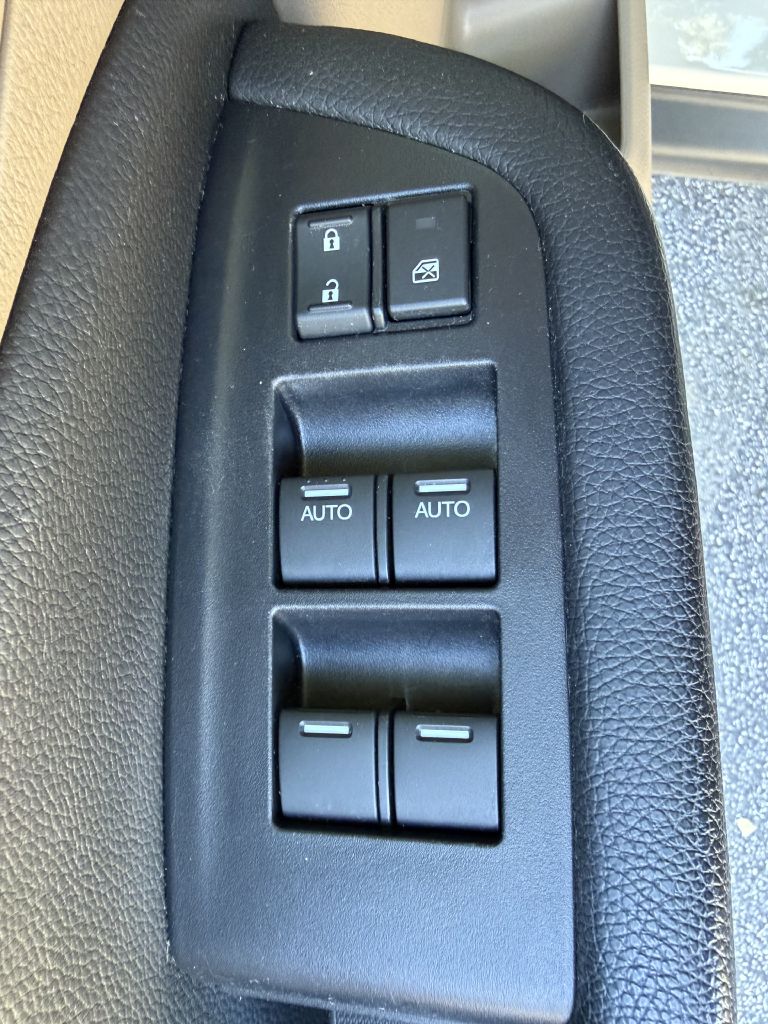 Photo 25 of this HONDA PILOT