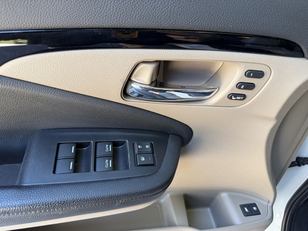 Photo 27 of this HONDA PILOT