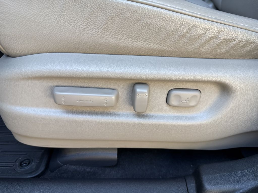 Photo 28 of this HONDA PILOT