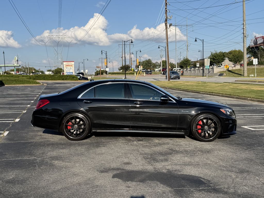 Photo 4 of this MERCEDES-BENZ S-CLASS