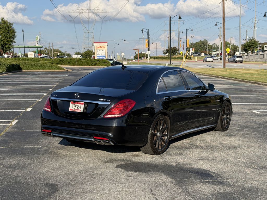 Photo 5 of this MERCEDES-BENZ S-CLASS