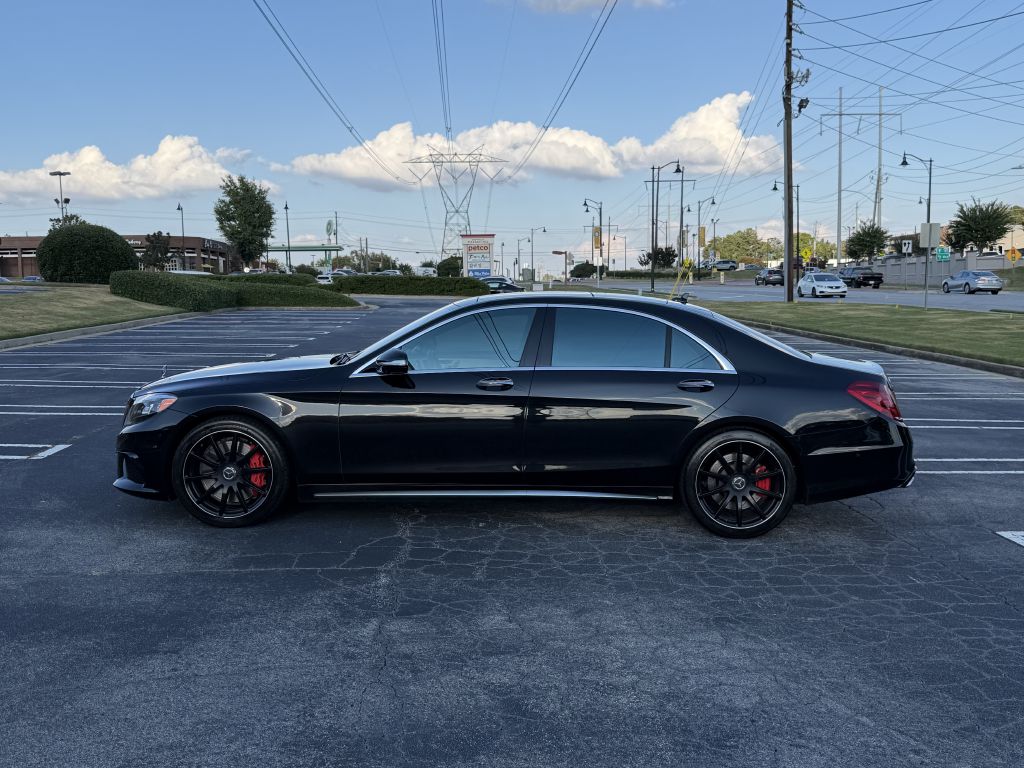 Photo 8 of this MERCEDES-BENZ S-CLASS