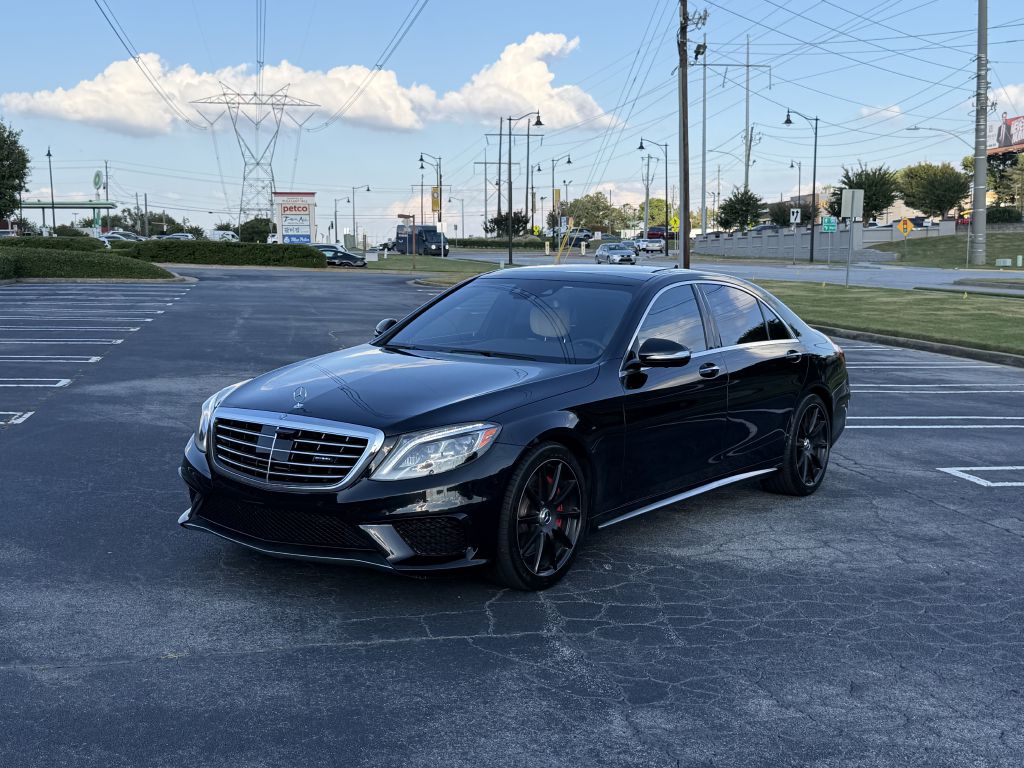 Photo 2 of this MERCEDES-BENZ S-CLASS