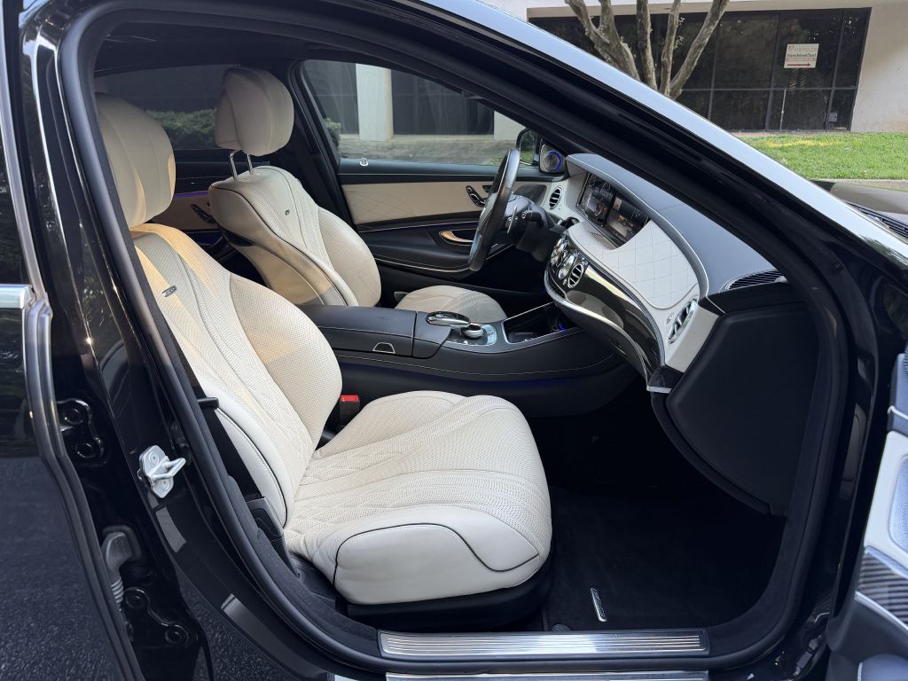 Photo 18 of this MERCEDES-BENZ S-CLASS