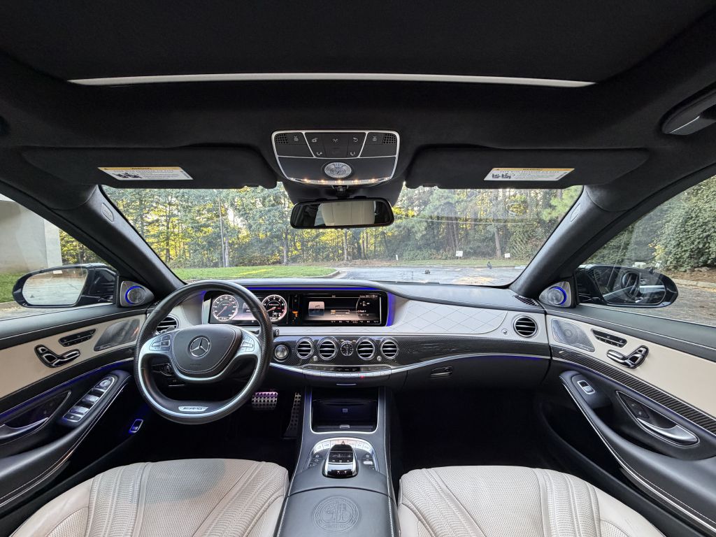 Photo 21 of this MERCEDES-BENZ S-CLASS