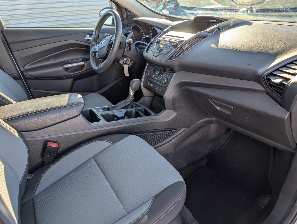 Photo 9 of this FORD ESCAPE