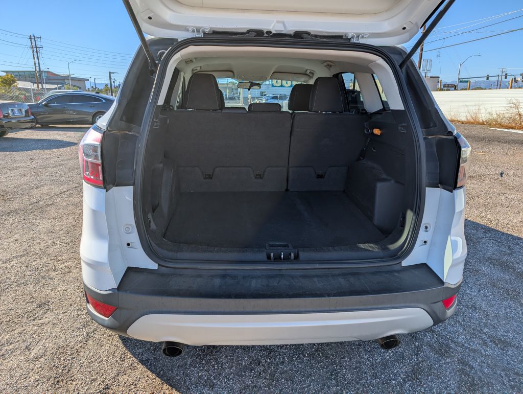 Photo 3 of this FORD ESCAPE