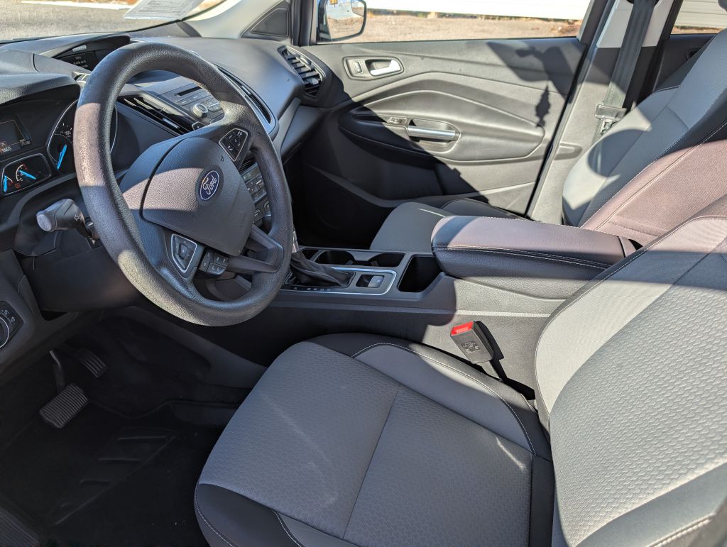 Photo 8 of this FORD ESCAPE