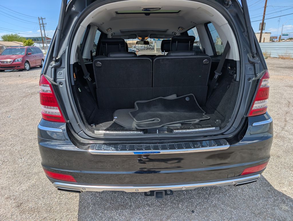 Photo 12 of this MERCEDES-BENZ GL