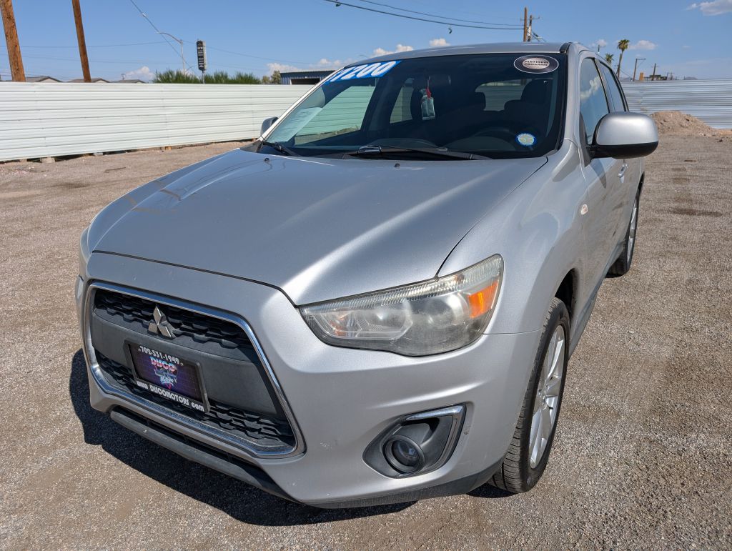 Photo 4 of this MITSUBISHI OUTLANDER SPORT