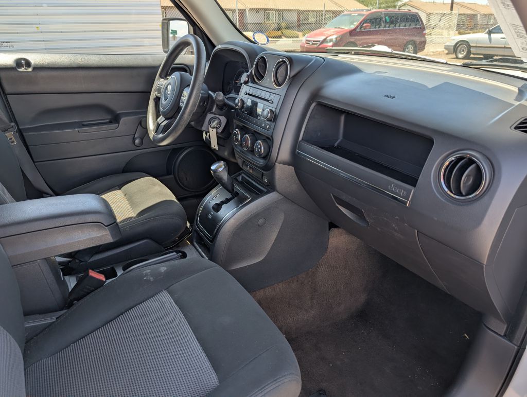 Photo 8 of this JEEP PATRIOT