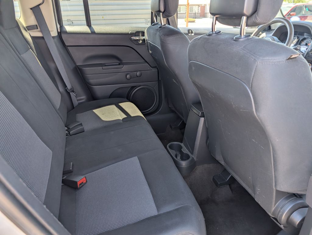 Photo 12 of this JEEP PATRIOT