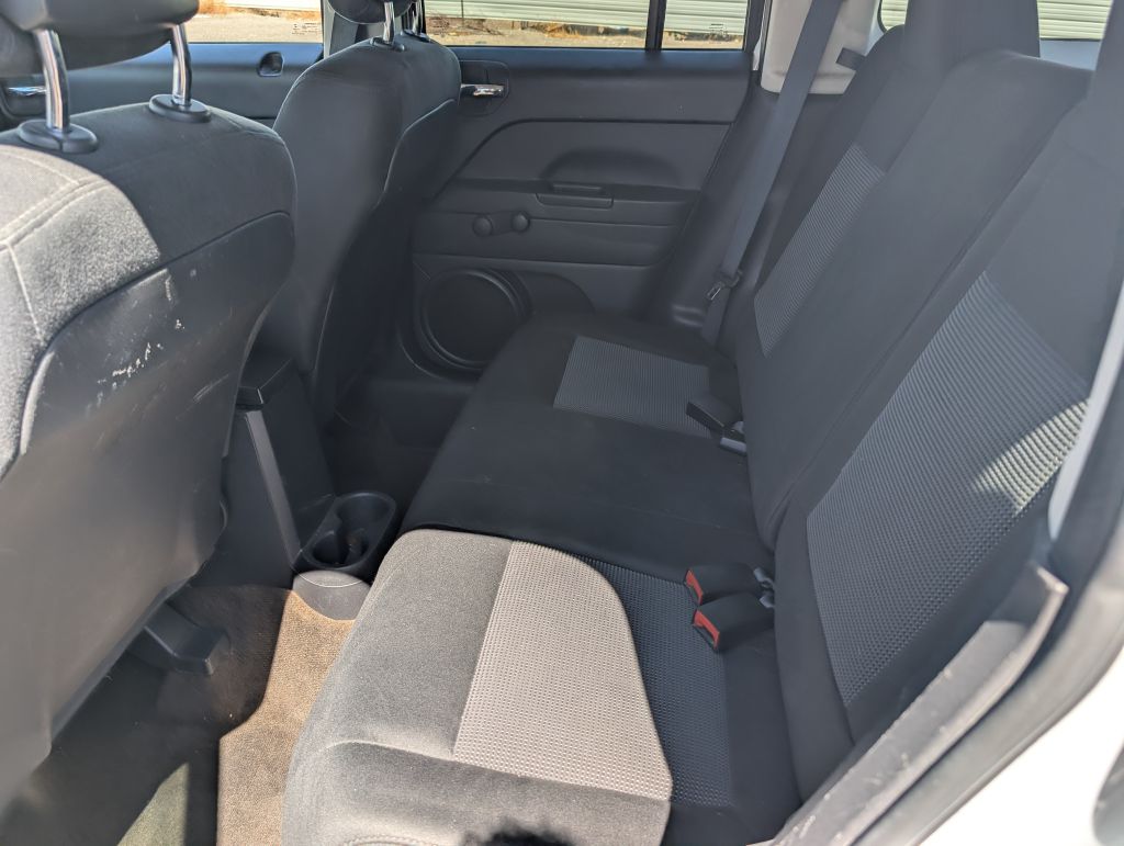 Photo 14 of this JEEP PATRIOT