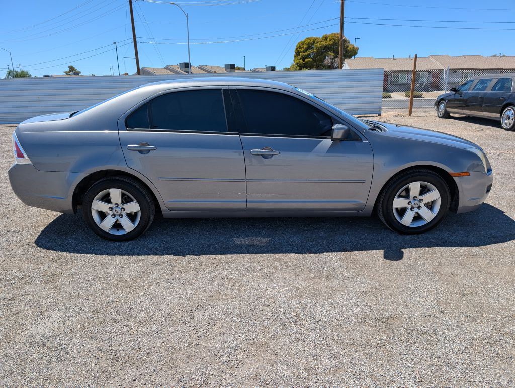 Photo 4 of this FORD FUSION