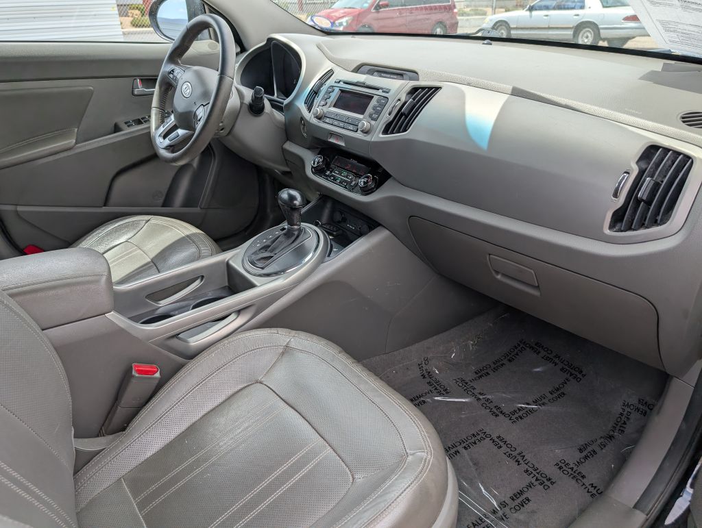 Photo 8 of this KIA SPORTAGE