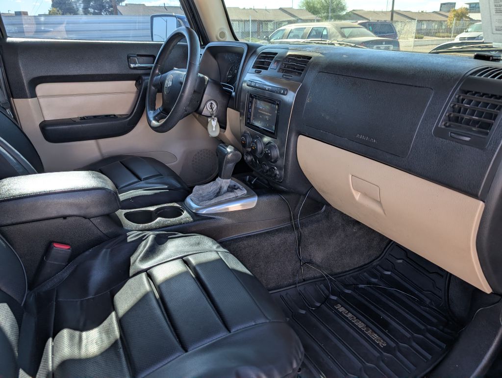 Photo 8 of this HUMMER H3